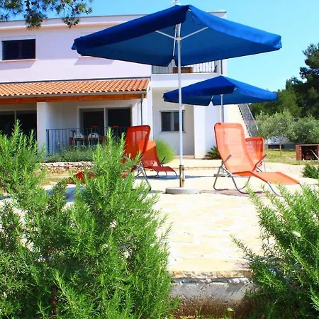 - Insel Dugi Otok 37002 * Veli Rat